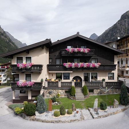 Haus Margret Bed & Breakfast Sankt Leonhard im Pitztal Exterior photo