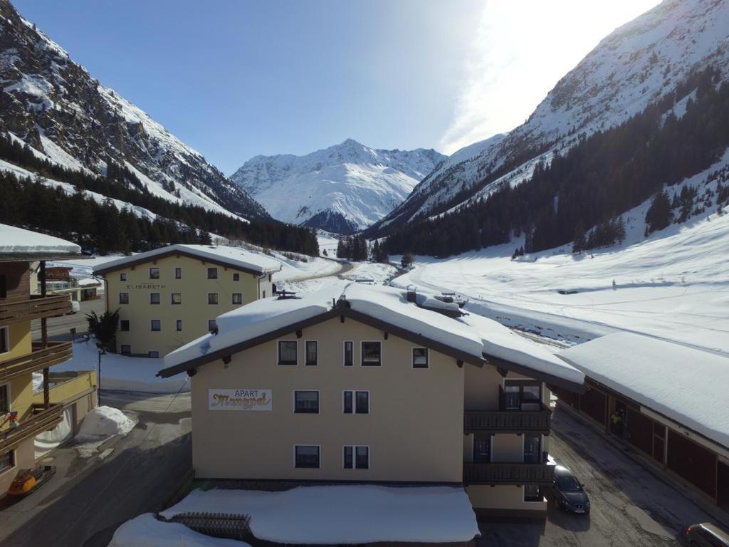 Haus Margret Bed & Breakfast Sankt Leonhard im Pitztal Exterior photo