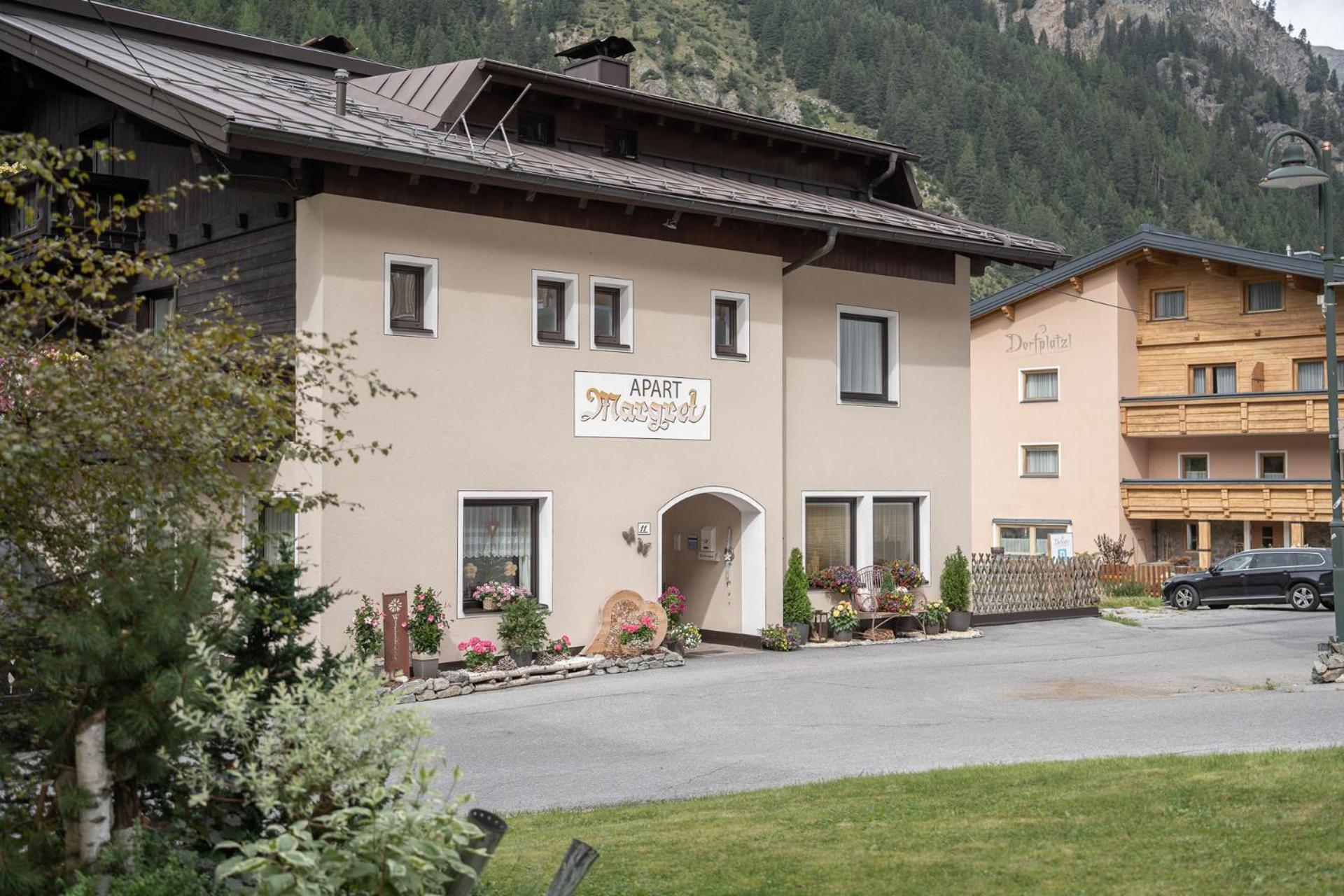 Haus Margret Bed & Breakfast Sankt Leonhard im Pitztal Exterior photo